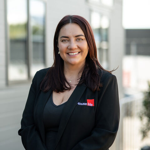 Olivia Outside Showhome 017