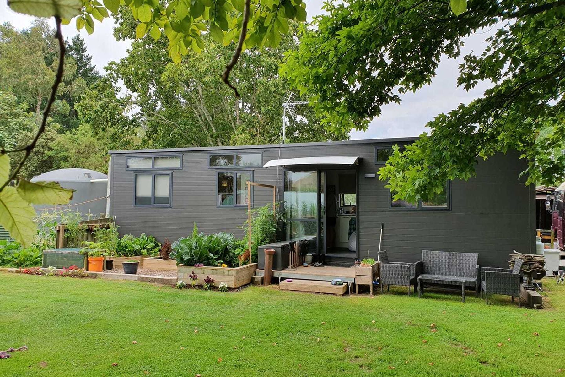 Stratford 1 210119 022809