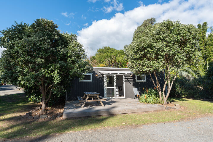 Cd7e4e4b 304d 446e 82a2 f450929f0c13 photo of unit 2 Ahipara Holiday Park 68